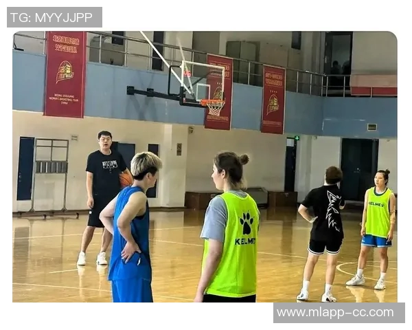 北京首钢女篮新赛季引援大动作潘臻琦李一凡冯可心王小青正式加盟 北京首钢女篮新赛季引援大动作潘臻琦李一凡冯可心王小青正式加盟